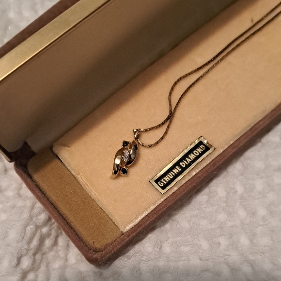 Jewelry - Elegant Necklace
